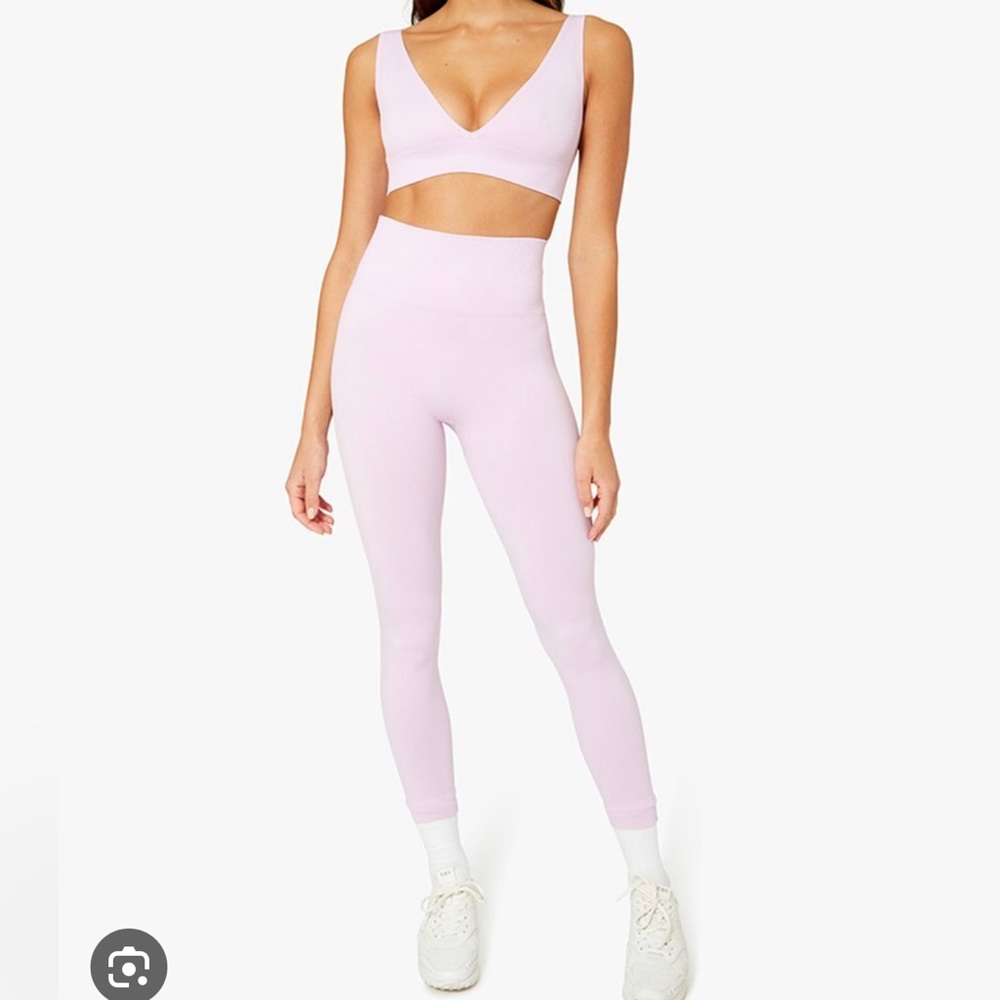 WEWOREWHAT Lilac Active Set / Leggings + Bra